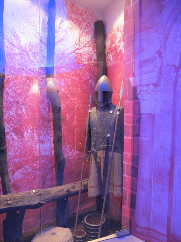 Muzeum Archeologiczne i Etnograficzne w Ĺodzi - Fotka 10